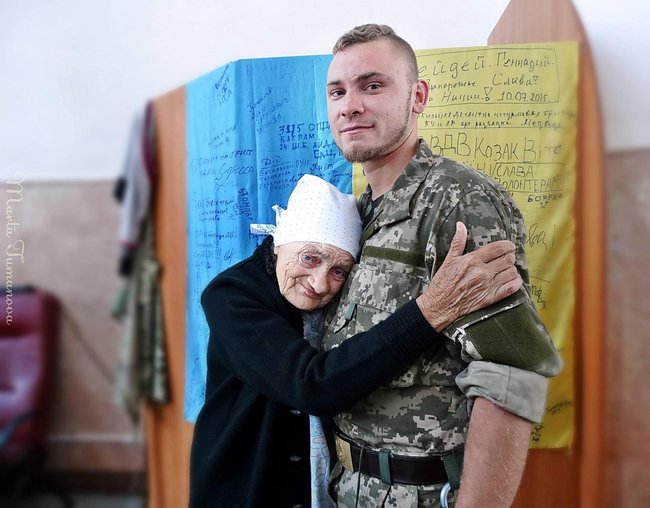 Умерла 91-летняя волонтер Людмила Твердохлиб (Бабуся Лю), помогавшая украинским воинам с 2014 года 04
