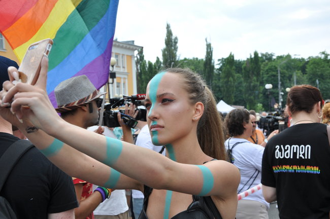 Наша традиция - это свобода!: в Киеве состоялся Марш равенства 52