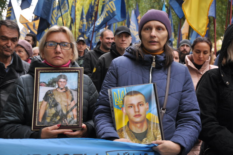 В Киеве прошел марш в честь Дня защитников и защитниц Украины 53