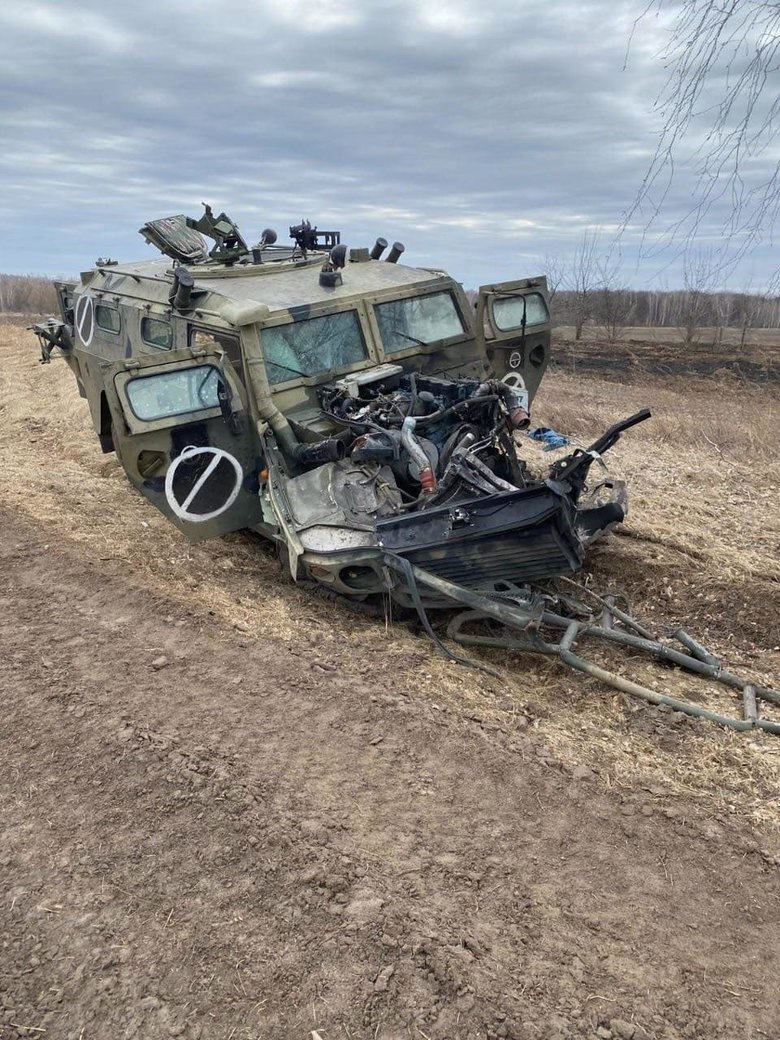 Українські воїни знищили танк, 2 броньованих автомобілі та вантажівку на Сіверському напрямку 03
