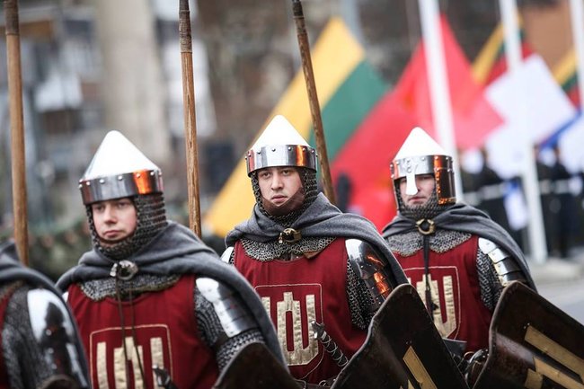 Украинские десантники приняли участи в параде в честь 100-летия восстановления Вооруженных Сил Литвы 08