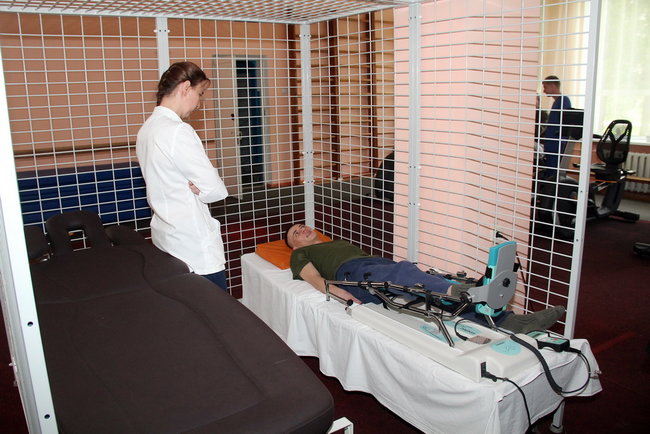 Ирпенский военный госпиталь получил спецоборудование, закупленное в рамках проекта НАТО по медреабилитации 07