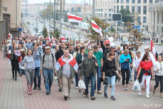 В Минске проходит Марш Новой Беларуси: приехали люди со всей страны 02