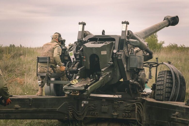 Українська артилерія сьогодні має зброї натівського зразка більше, ніж в деяких країнах НАТО, але для переламу у війні потрібні далекобійні системи, міномети та снаряди різних калібрів 06