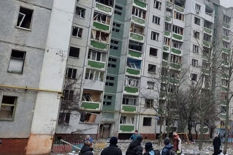Російські окупанти нанесли ракетний удар по житловим будинкам у центрі Чернігова: И это они, бл#дь, не бомбят дома жилые?! Это п#здец! 02