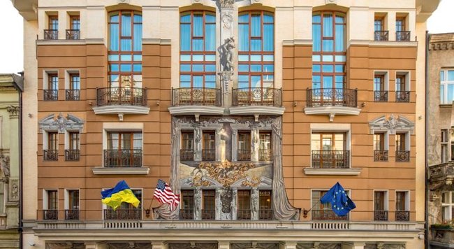 Кому принадлежат самые дорогие гостиницы Украины 14