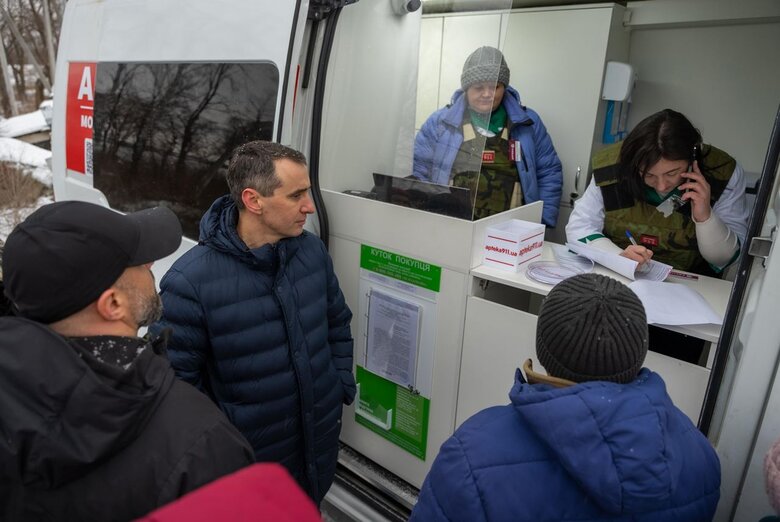 Аптека на колесах: В Україні з’явився перший мобільний аптечний пункт 03