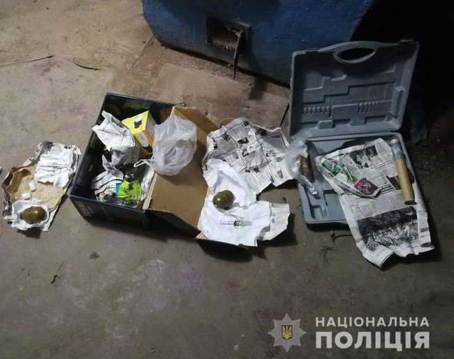 Поліція затримала велику групу наркоторговців на Буковині: вилучено наркотиків на 10 млн грн і зброю 07