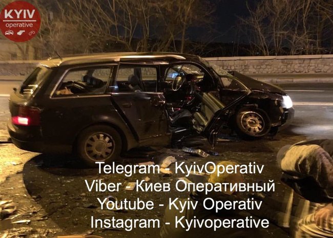Пьяный водитель в центре Киева протаранил встречный автомобиль: погибла девушка 03