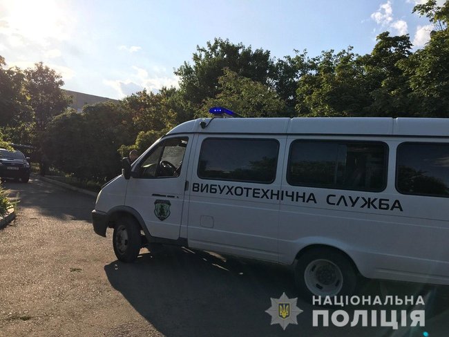 Двоє осіб загинуло внаслідок вибуху гранати Ф-1 у лікарні в Одеській області, - поліція 01