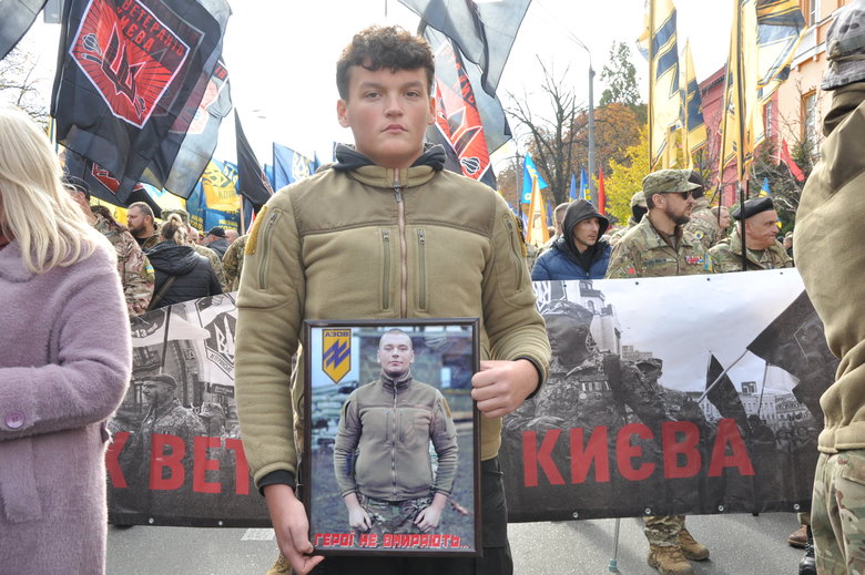 В Киеве прошел марш в честь Дня защитников и защитниц Украины 35
