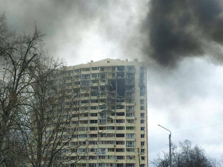 Російські окупанти нанесли ракетний удар по житловим будинкам у центрі Чернігова: И это они, бл#дь, не бомбят дома жилые?! Это п#здец! 10