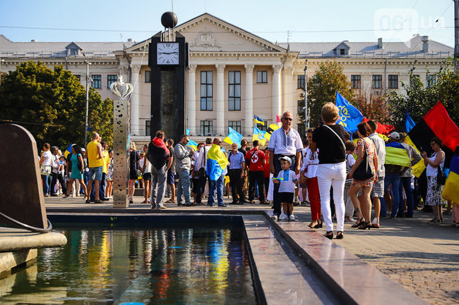 Более тысячи человек вышли на Марш Свободы в Запорожье 32