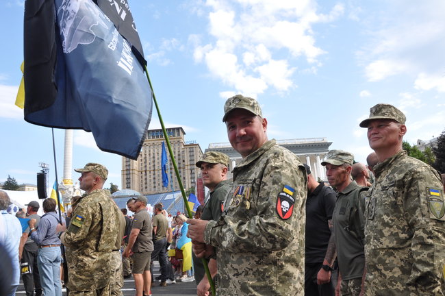 Марш защитников Украины прошел в центре Киева 41