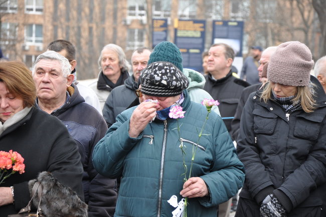 Панихида по Героям Небесной Сотни прошла в центре Киева 38