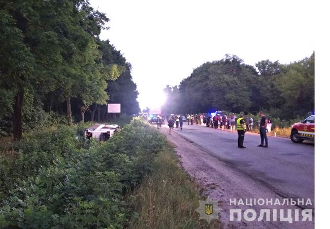 Авария автобуса Киев - Вроцлав: водитель уходил от наезда на пешехода, который двигался по проезжей части. Пострадали 23 человека, - полиция 01