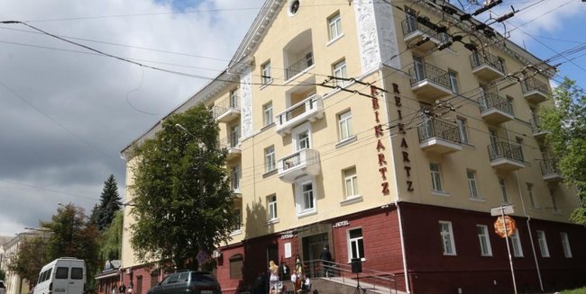 Кому принадлежат самые дорогие гостиницы Украины 25