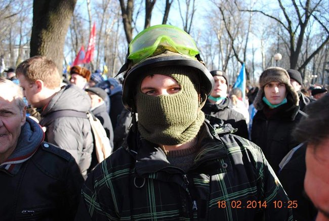 Защитник Майдана, лидер Самообороны Херсона, снайпер Донбасса - памяти Дениса Лошкарева 01
