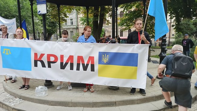 В центре Киева проходит Марш защитников Украины 13