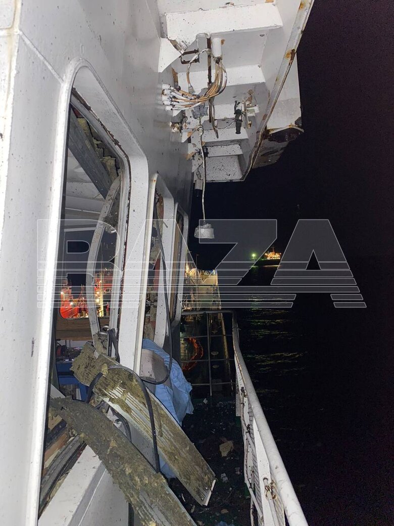 Российский танкер Сиг получил пробоину после атаки украинского дрона в Керченском проливе, - Морской спасательный центр 05