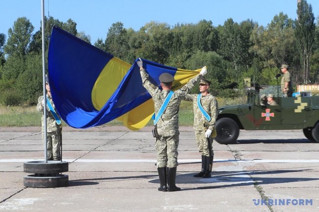 Слава Украине!: на параде в День Независимости будет звучать новое воинское приветствие и марш украинских националистов 01