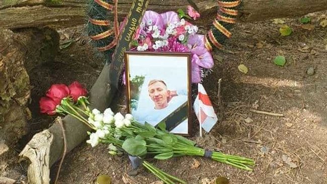 На месте гибели белорусского активиста Шишова возник стихийный мемориал 03