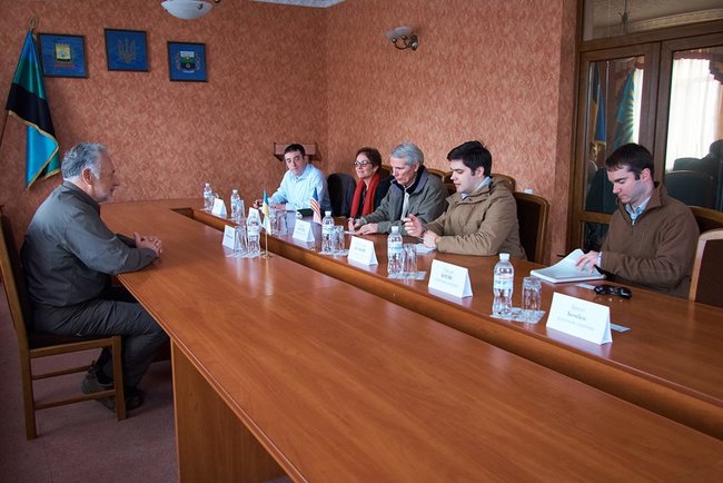 Американская делегация во главе с сенатором Портманом побывала на Донбассе, - Жебривский 01