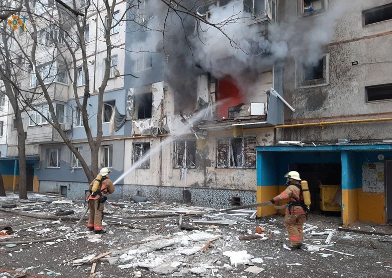 Вибух стався у багатоповерхівці в Кропивницькому. Загинула 1 людина, постраждали 3 02