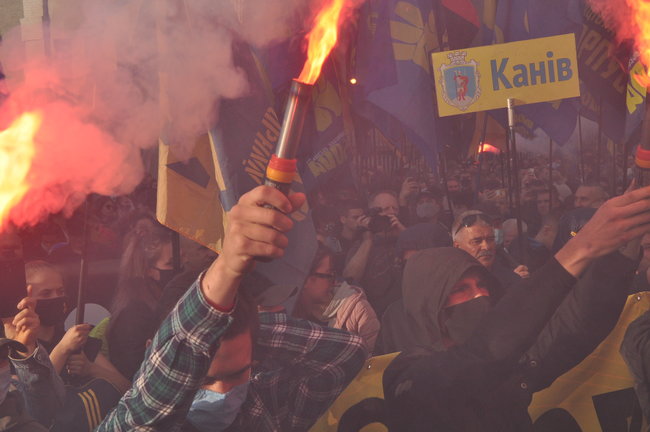 В Киеве завершился Марш УПА: участники передали свои требования в Офис Президента 40