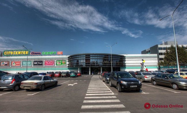 Кому принадлежат крупнейшие торговые центры Украины 07