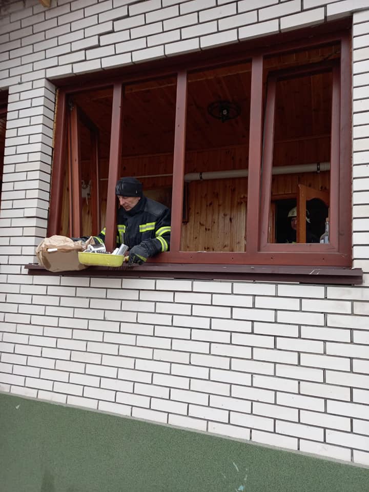 Ракетний удар військ РФ по Житомирщині: загинула одна людина, у Коростені та Овручі зруйновано десятки приватних будинків 10