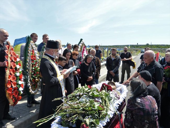 Прощання з командиром розвідвзводу 92-ї ОМБр Костянтином Грановим відбулось у Харкові 17