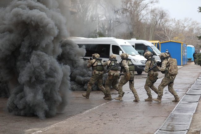 Нападение на Украину в 2021 году не будет легким прогулкой, враг понесет огромные потери, - Аваков 05
