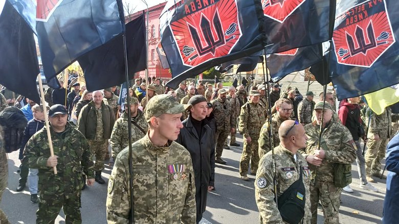 В Киеве прошел марш в честь Дня защитников и защитниц Украины 24