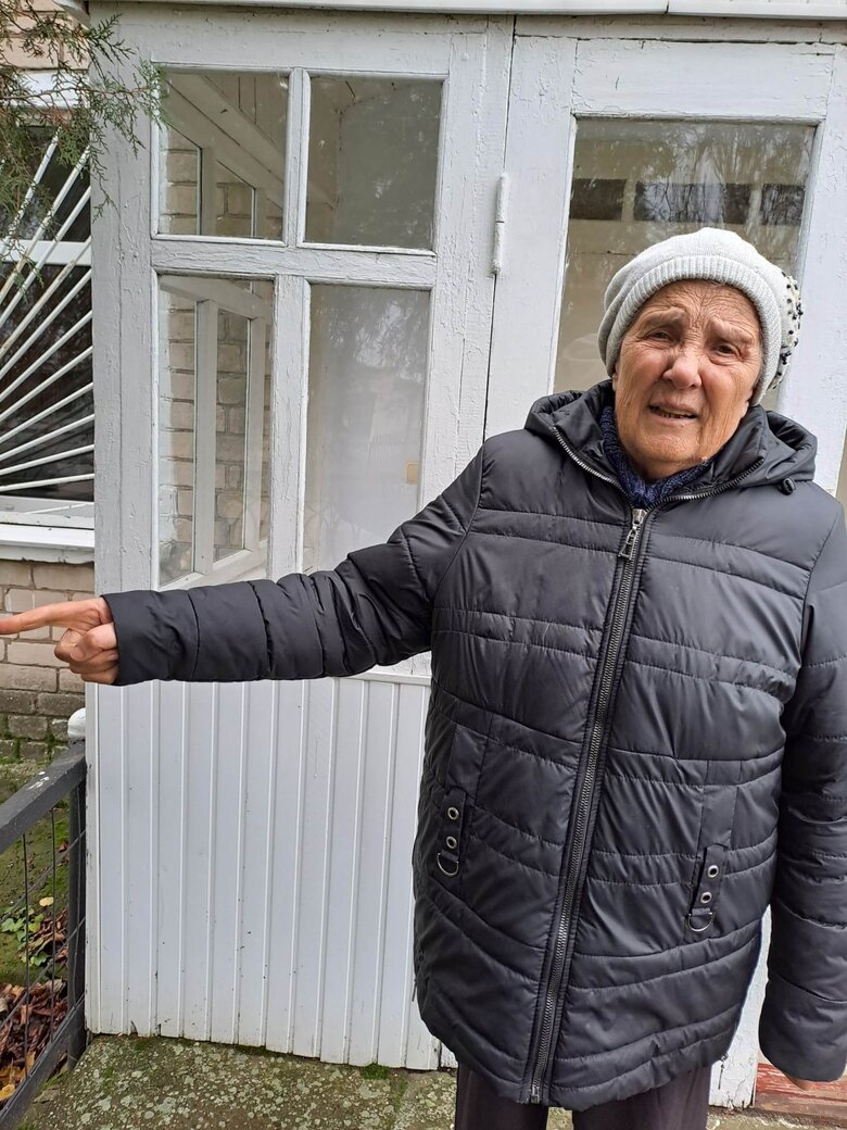 84-річна партизанка з Херсонщини Інна Сергієва: Писала на дверях пошти крейдою: ЗСУ знищено 44 орки. Смерть рашистським окупантам! 04