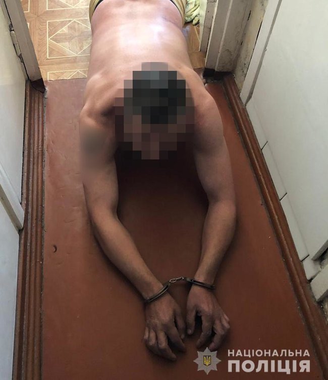 Харьковская полиция задержала отца с сыном, которые убили собутыльника, отрезали ему голову и выбросили тело 01