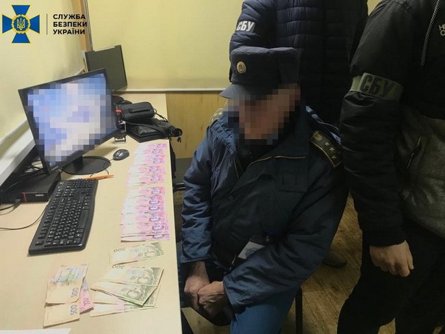 Главный инспектор таможни на Черниговщине задержан на систематическом вымогательстве, - СБУ 05