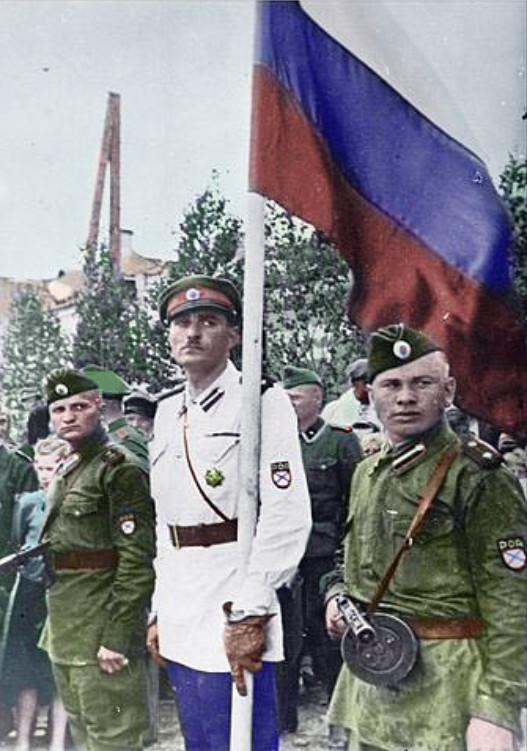 Флаг власовцев во время войны фото и флаг россии