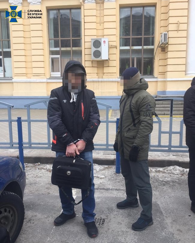 Контрразведка СБУ задержала в Харькове агента ФСБ РФ, пытавшегося получить секретные данные об использовании беспилотников в ВСУ 02