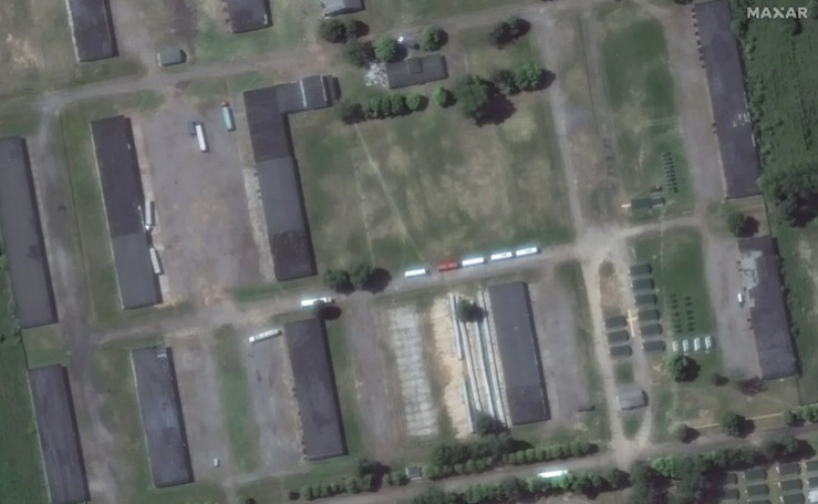 Спутники зафиксировали вероятное прибытие вагнеровцев на военную базу в Беларуси, - NYT 02