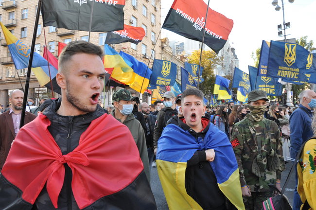В Киеве завершился Марш УПА: участники передали свои требования в Офис Президента 15