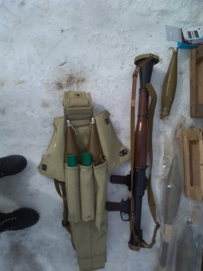 Три схованки з боєприпасами виявлені на Луганщині, - СБУ 11