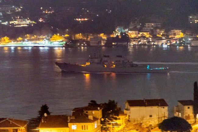 Фото эсминца США, вошедшего в Черное море, опубликовали турецкие СМИ 01