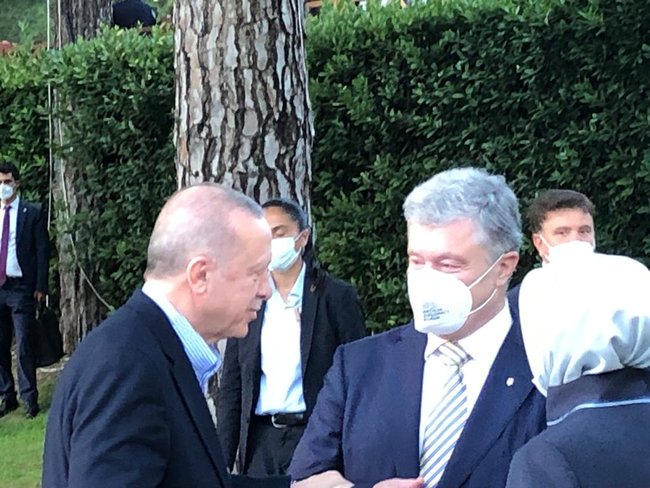 Порошенко встретился с президентом Турции Эрдоганом: Он настоящий друг и союзник Украины 01