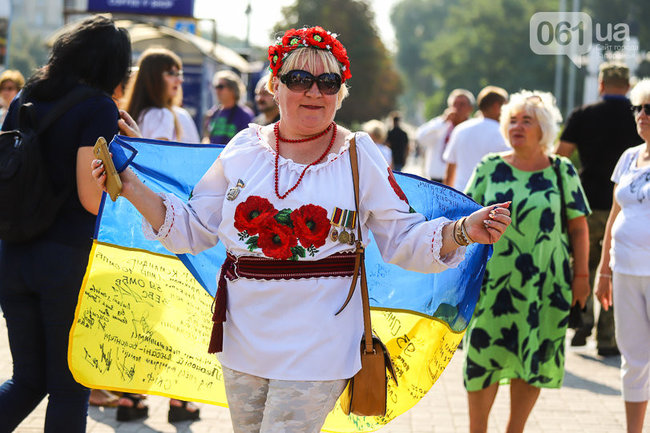Более тысячи человек вышли на Марш Свободы в Запорожье 25