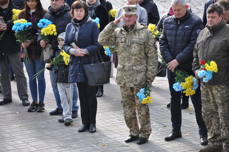 В Киеве почтили память погибших за свободу и независимость Украины 33