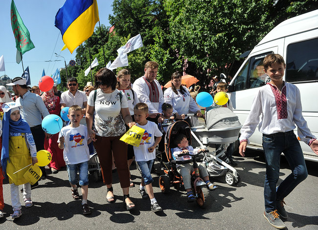 Всеукраїнська хода на захист сімейних цінностей, прав дітей та сімей відбулася в Києві 14