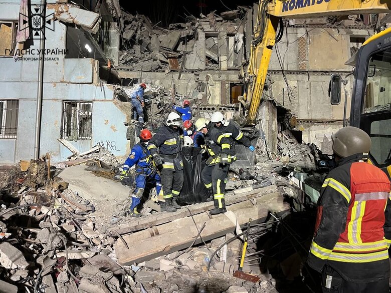 Ракетний удар по будинку в Запоріжжі: кількість жертв зросла до 10 05
