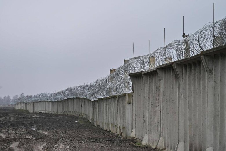 На півночі України зводять стіну на кордоні з Білоруссю, - ОП 05