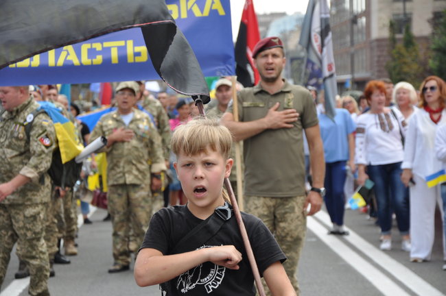 Марш защитников Украины прошел в центре Киева 59